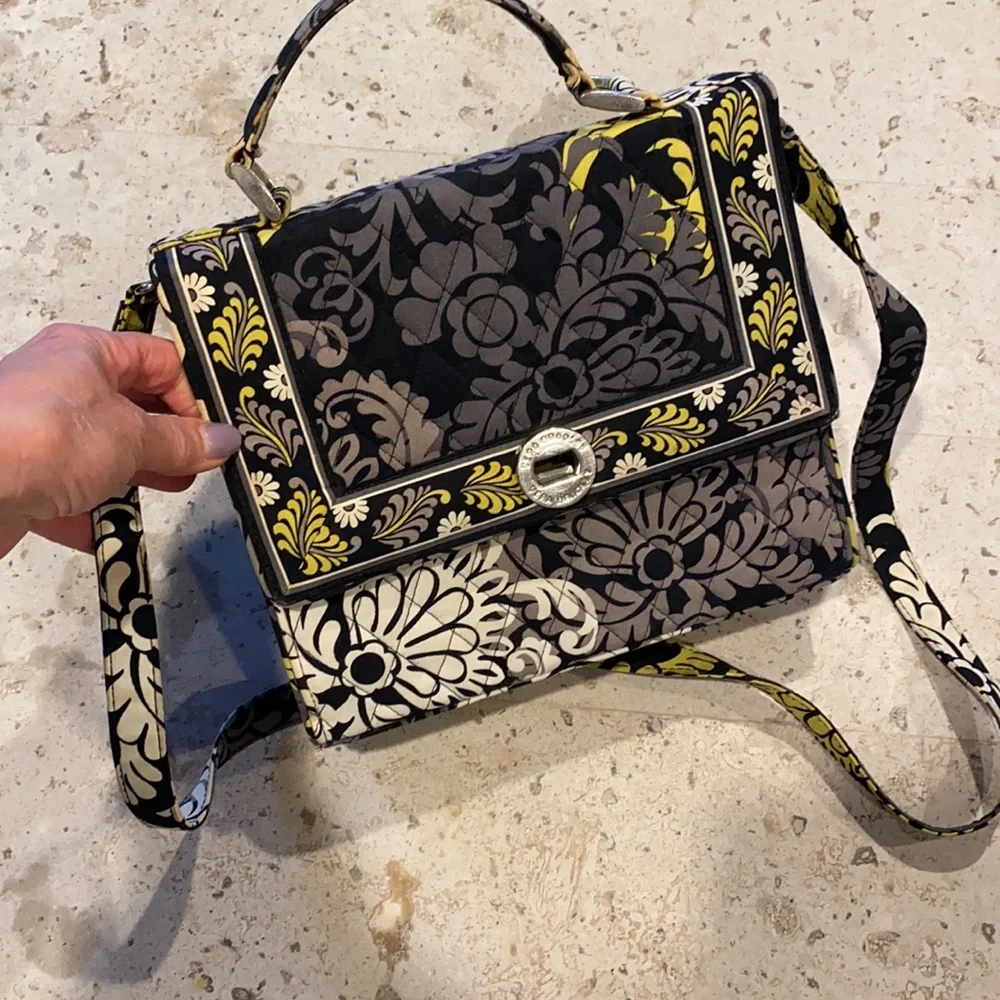 Vera Bradley purse 10” x 9” x 3.5” - Picture 5 of 6